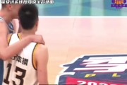 中欧体育-丁彦雨航和郭艾伦调侃翟晓川：运球很棒 喜欢看他和初中生一打一